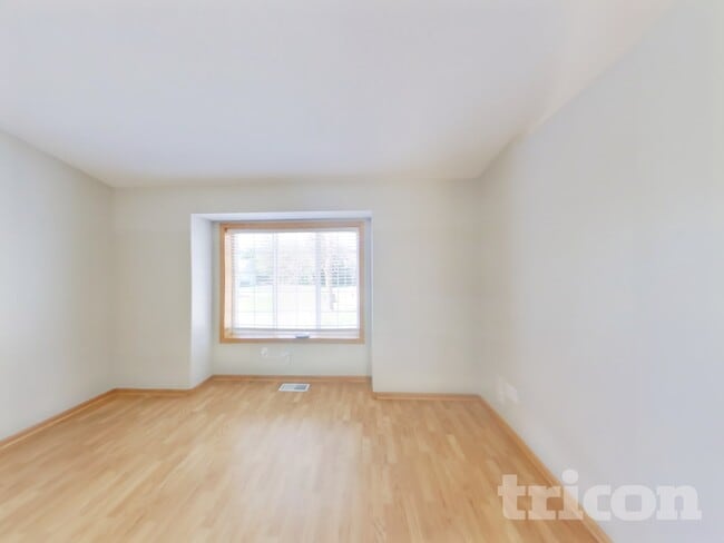 Photo - 2739 Zumbrota Cir NE