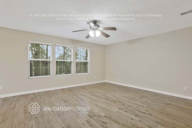 Photo - 128 Waterbury Way