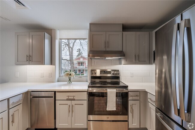 Photo - 105 W Court St