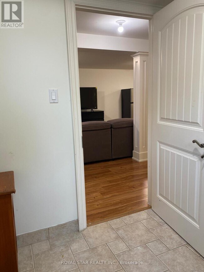 Photo - 48 Sunnywood Crescent