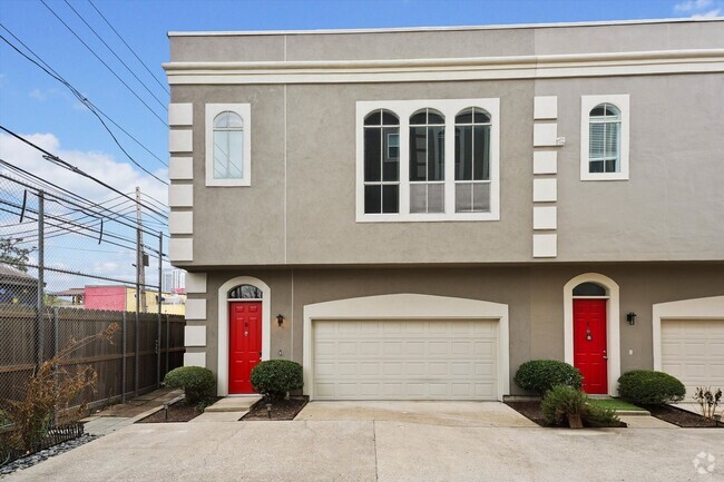 Building Photo - Charming Two Bedroom Loft in Houston with ...