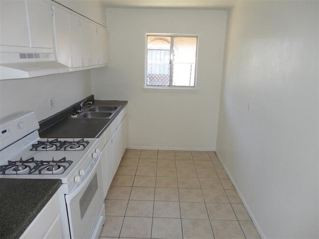 Photo - 8944 Norton St Unit 5