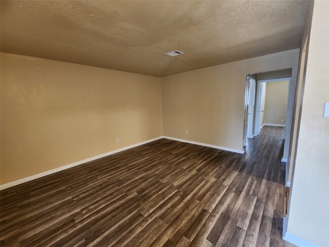 Building Photo - 4311 Yellowstone Blvd Unit 6