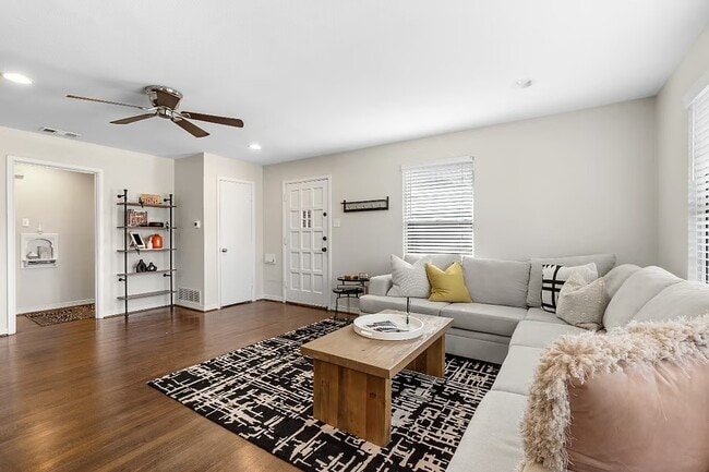 Photo - Cozy Forest Hills Retreat in East Dallas