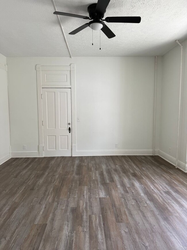 Photo - 1038 Heath St Unit 1038 1/2