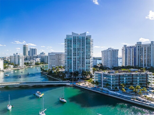 Photo - 10 Venetian Way Unidad PH04