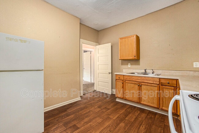 Photo - 3827 40th Ave N