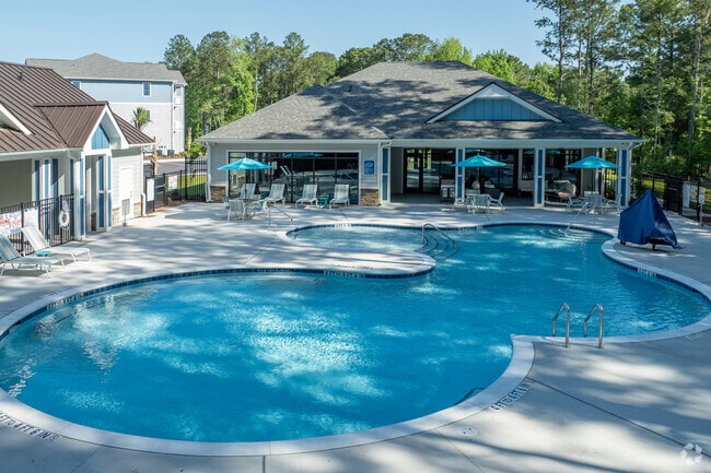 Sparkling Resort-Style Pool