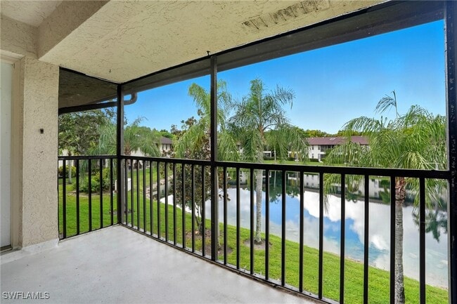 Building Photo - 5361 Treetops Dr Unit S-204
