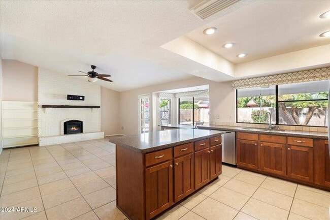 Photo - 624 W McNair St