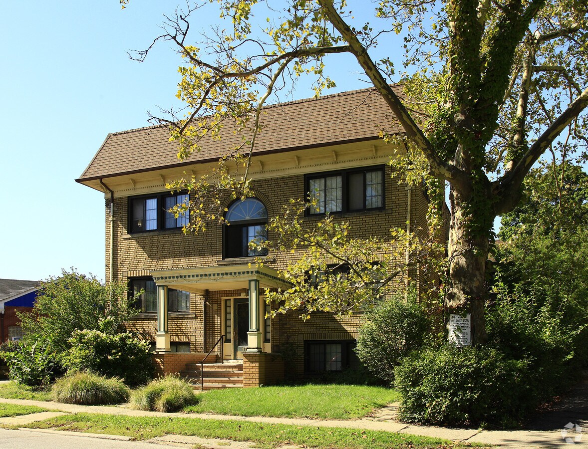 Photo - 1732 Coventry Rd