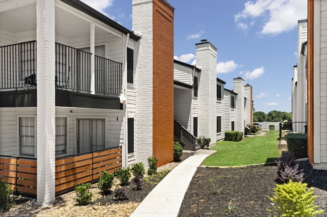 Photo - Flats on Mill