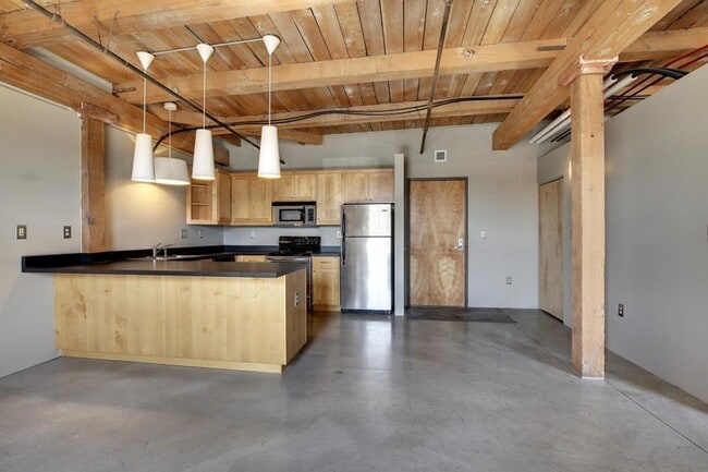 Photo - 127 5th St NE