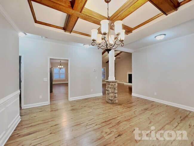 Photo - 156 Sharpstone Ln