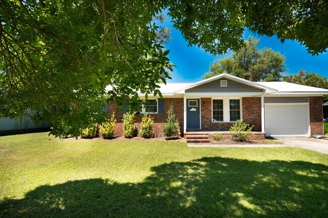 Photo - 218 Forestview Dr
