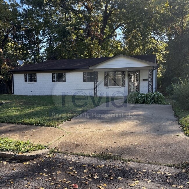 Building Photo - Recently Renovated 3Bed/1.5Bath Available ...