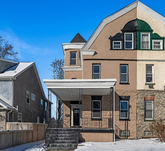 Building Photo - 13 W Upsal St Rental
