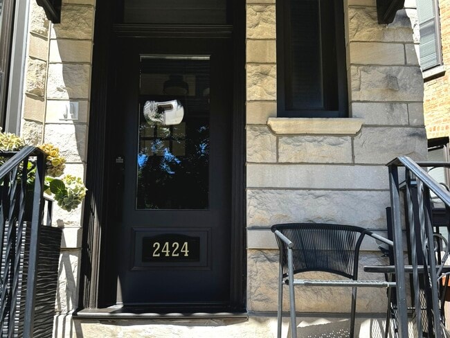Photo - 2424 N Mozart St