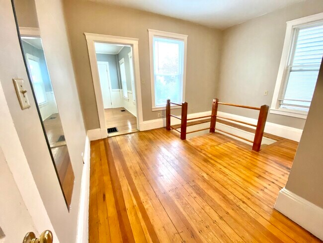 Photo - 32 Fairmont Ave Unit 1R