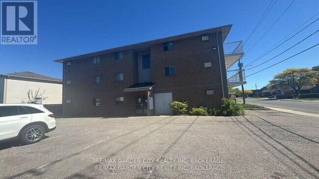 Photo - 210 Pelham Rd Unité 101