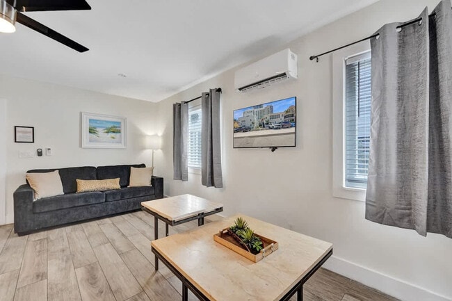 Building Photo - 3020 Seville St Unit SI ID1503971P