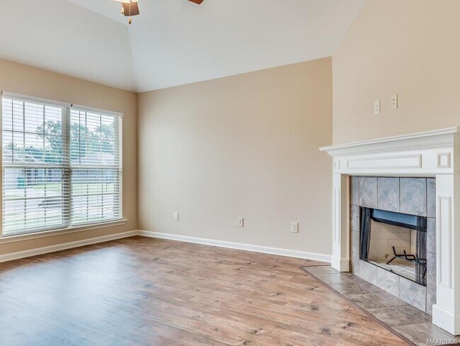 Photo - 563 Old Mill Way Casa