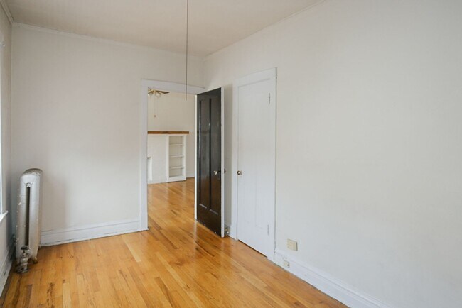 Photo - 2612 W Gunnison St Unit 2R