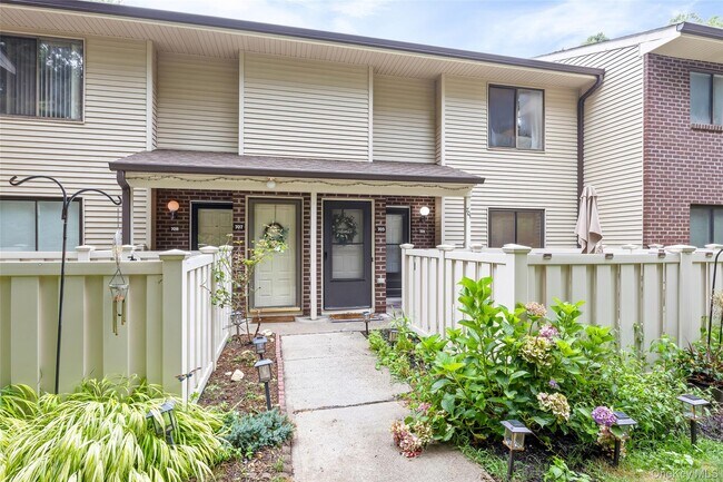 Photo - 703 Hilltop Ct Rental