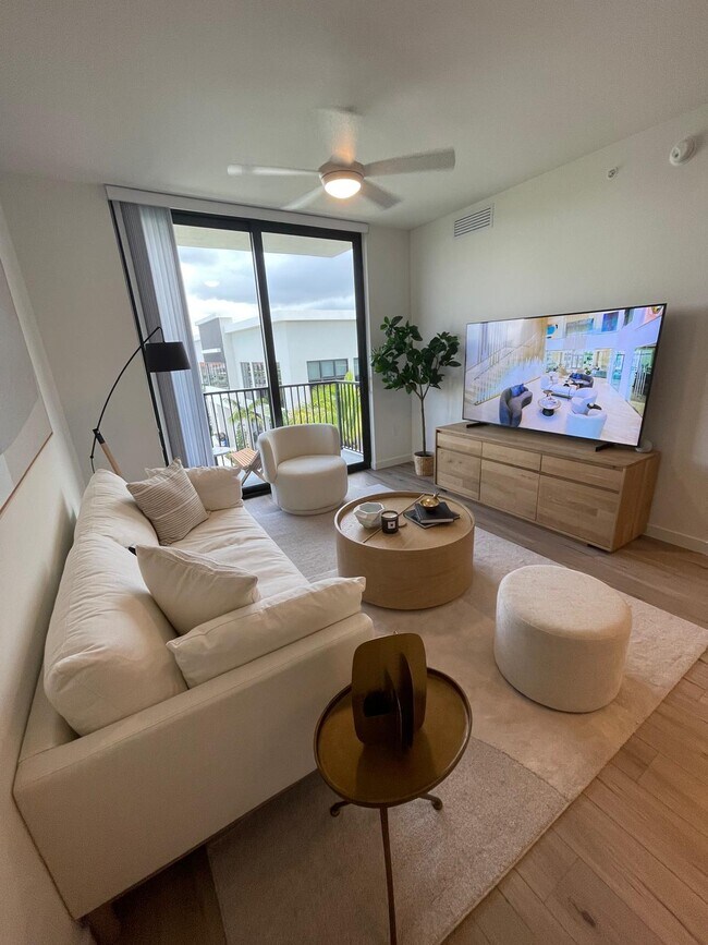 Photo - 770 W 73rd Pl Apartamentos Unidad B2