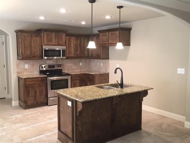 Photo - 2905 SW Tanglewood Ave