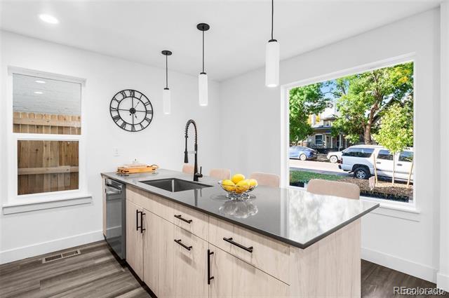 Photo - 1574 Gilpin St