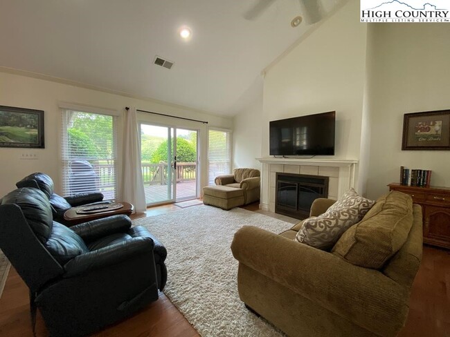 Photo - 312 Glenwood Dr