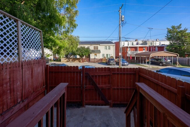 Photo - Beautifully Remodeled 5 Bed/1.5 Bath Townhouse-York City SD