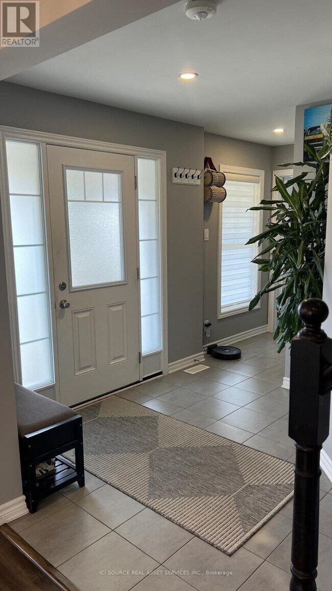 Photo - 330 Sweetclover Way