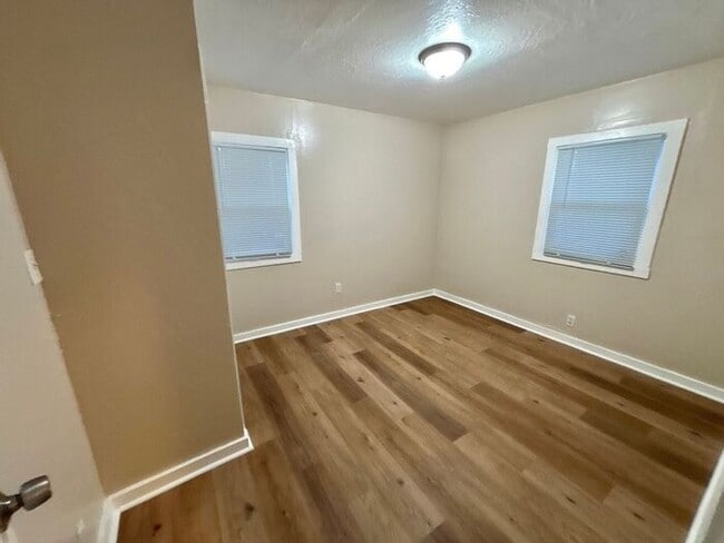 Building Photo - Great 2 Bed 1 Bath House in Richmond -- AVAILABLE NOW!