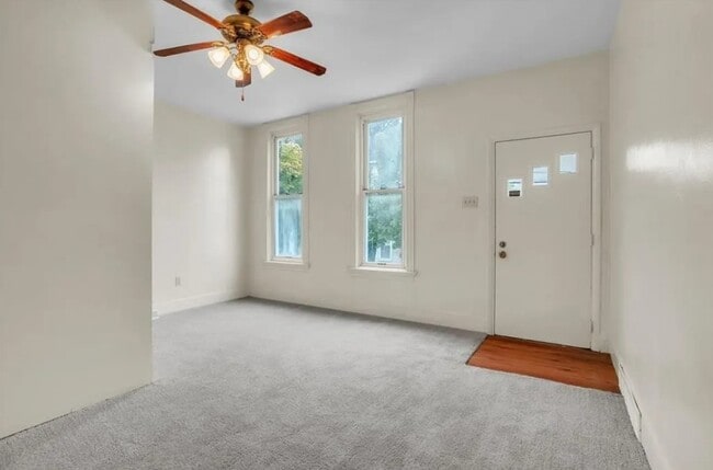 Photo - 3240 Rothpletz St