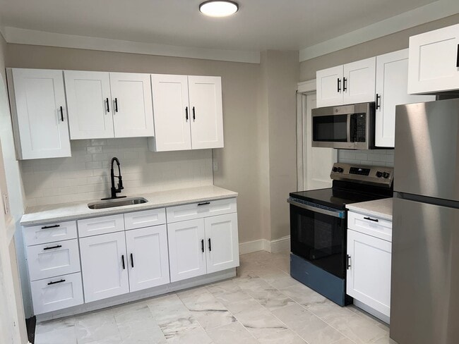 Building Photo - 22 Lilac St Unit 1