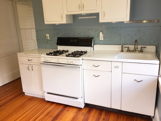 Photo - Adorable Studio Apartment Near UNCG !