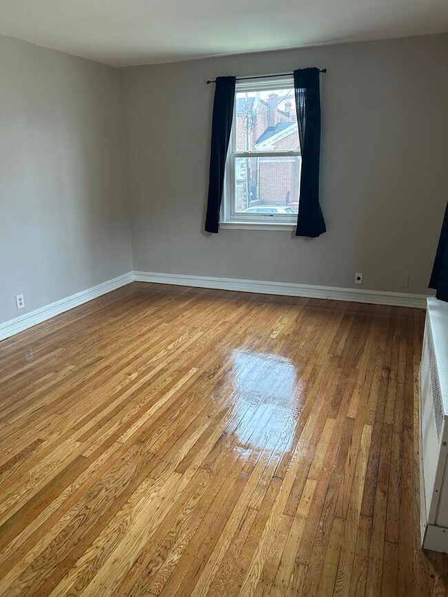 Photo - 1471 Creston St Unidad 1st floor