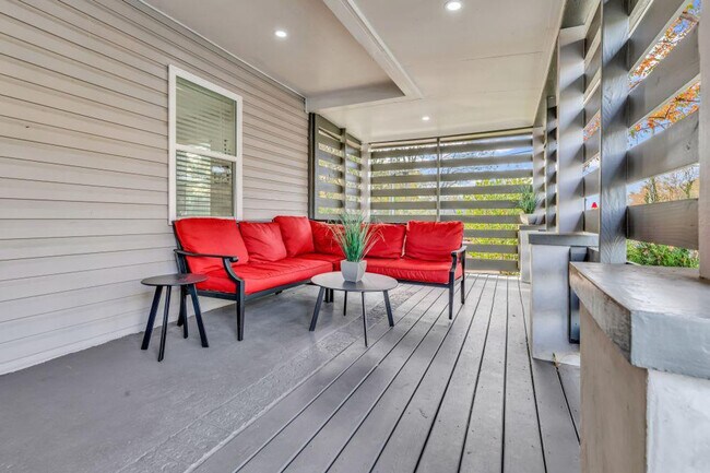 Photo - 1000 Parkwood Ave Unidad ID1270764P