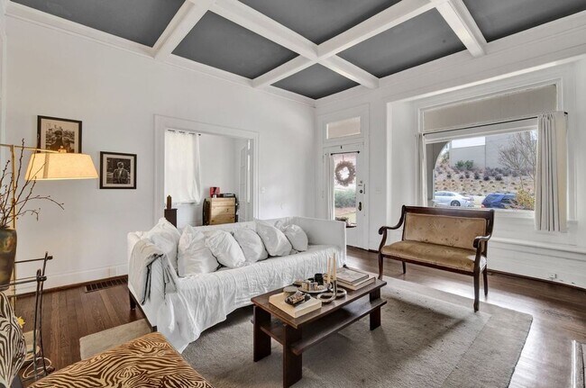 Photo - 2134 16th Ave S