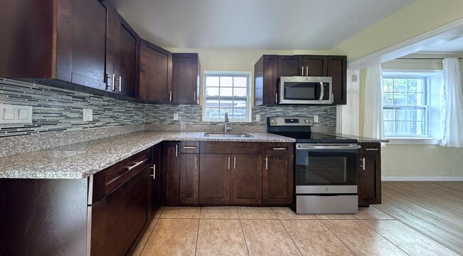 Photo - 4041 67th Ave N