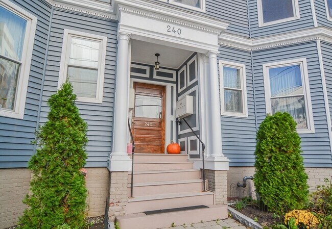 Photo - 240 Franklin St Unit B2