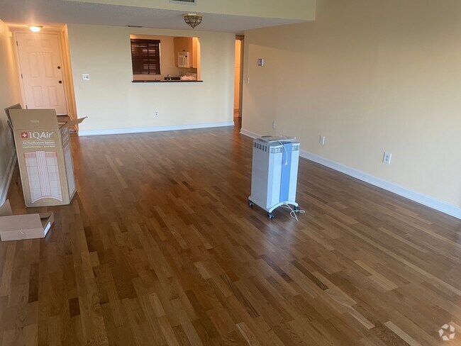 Building Photo - 7893 Sailboat Key Blvd S Unit 403 Rental