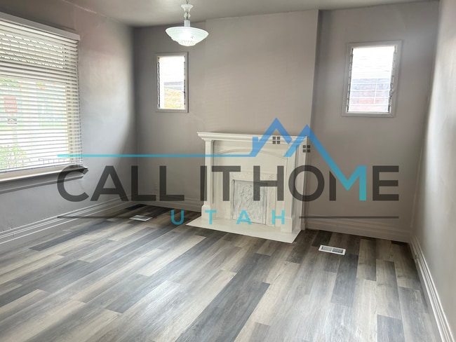 Sala de estar 1 - 935 S 700 E Unidad Main