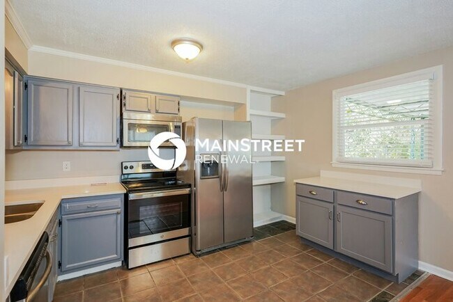 Photo - 4 Bedroom Pet-Friendly Home in NASHVILLE, TN with Main Street Renewal