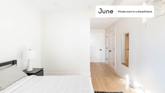Room in Shared 3 bed/2.5 bath home in Columbia Heights