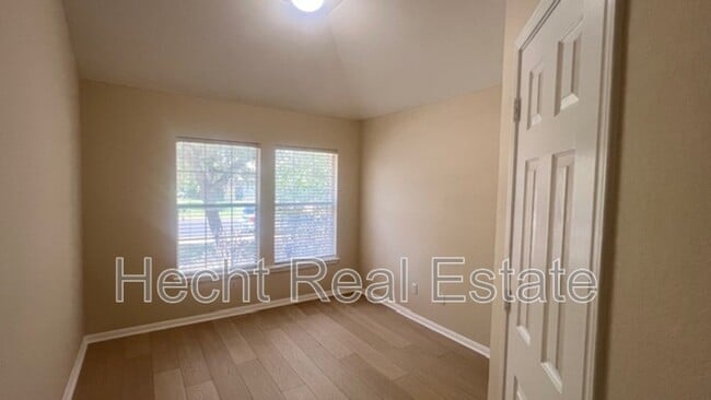 Photo - 1712 Bush Coat Ln