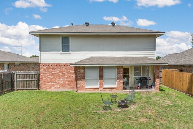 Photo - AUGUST 2026 PRE-LEASE!! COME TOUR THIS AMAZING 4 bed, 4 bath Home!!