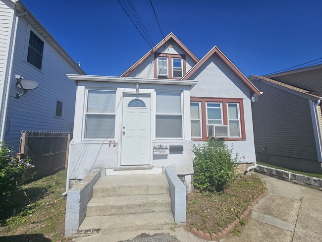 Photo - 72 Rippowam Rd